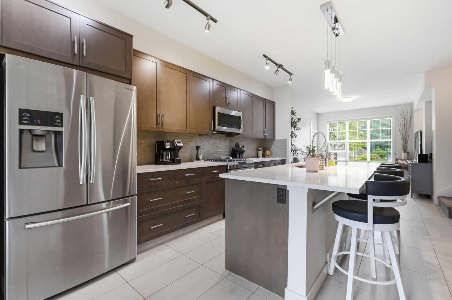 82 Dieppe Drive SW