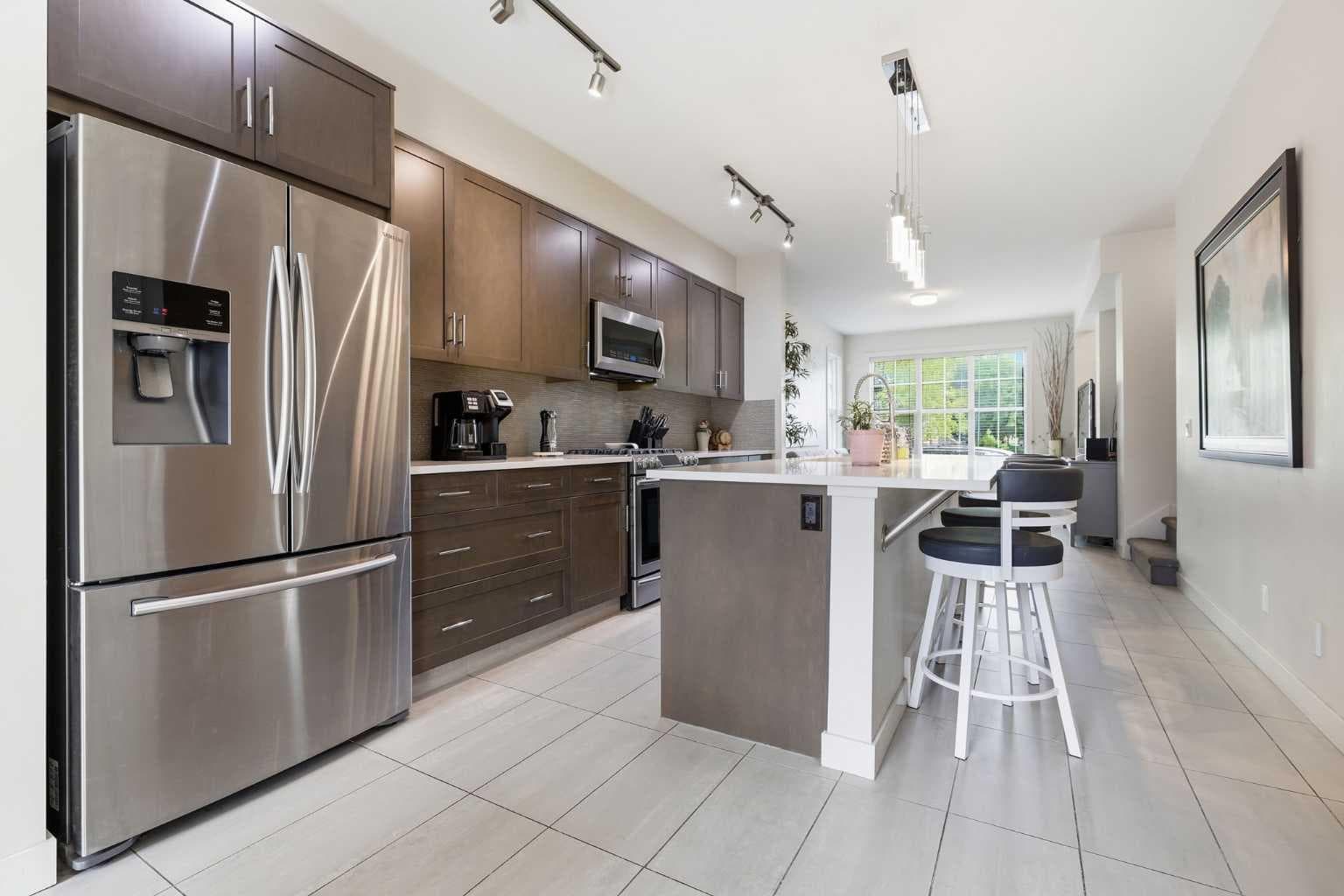 82 Dieppe Drive SW