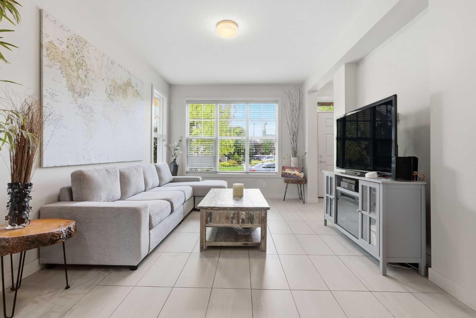 82 Dieppe Drive SW