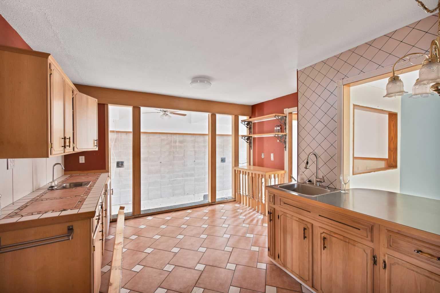 732 Sabrina Road SW