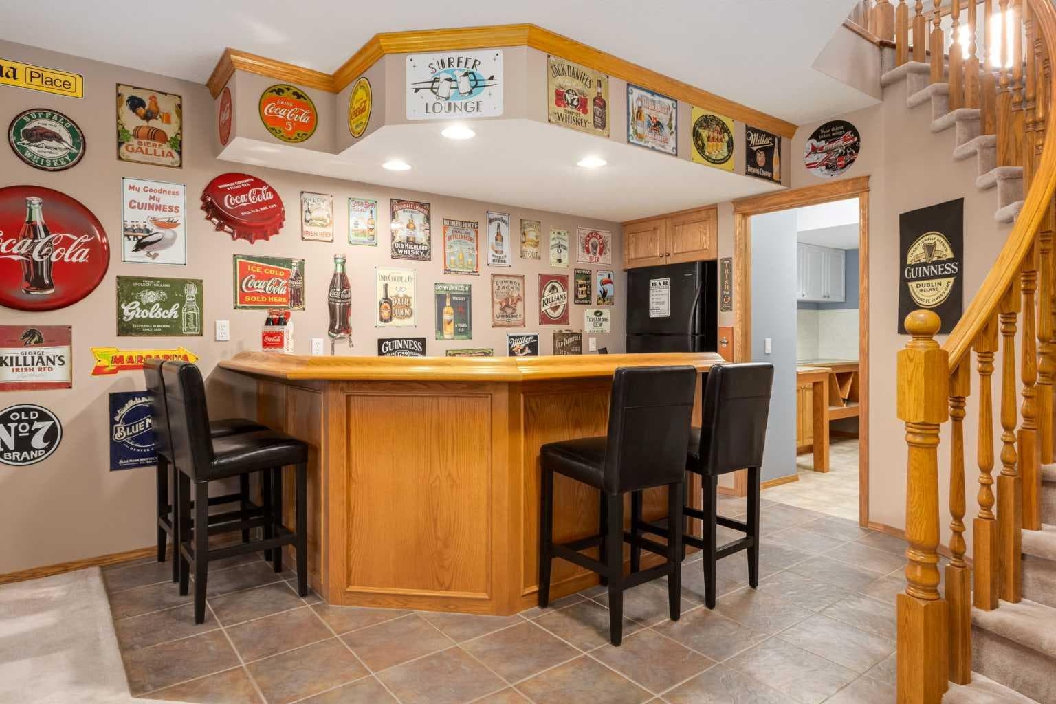 133 Strathlea Court SW