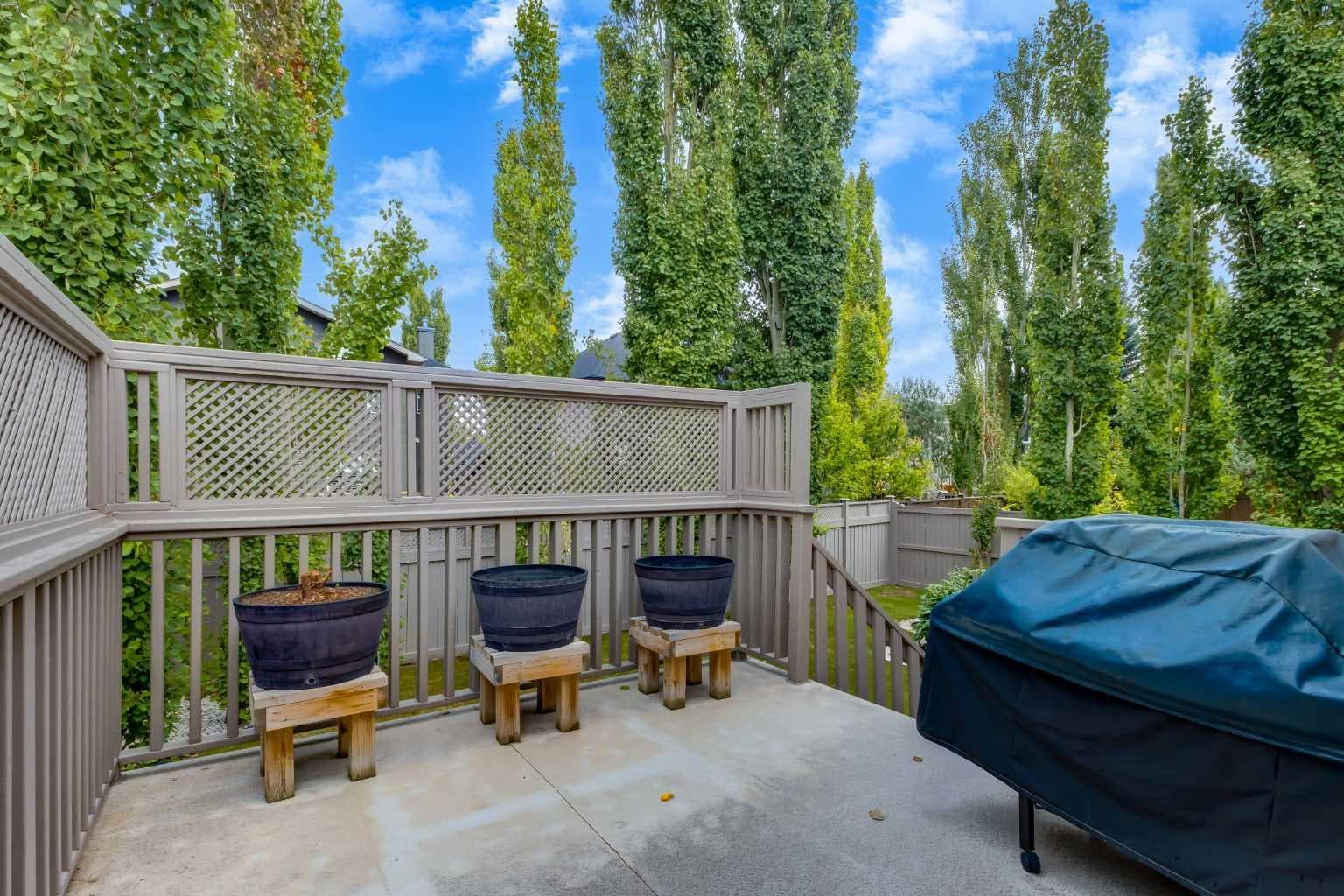 133 Strathlea Court SW