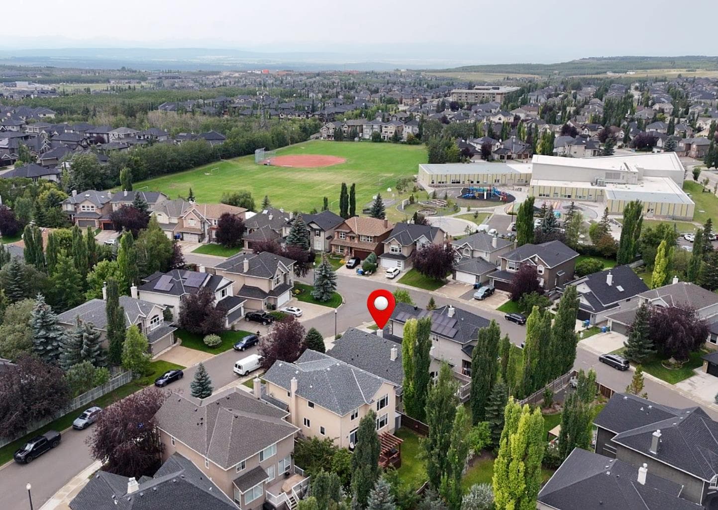 133 Strathlea Court SW