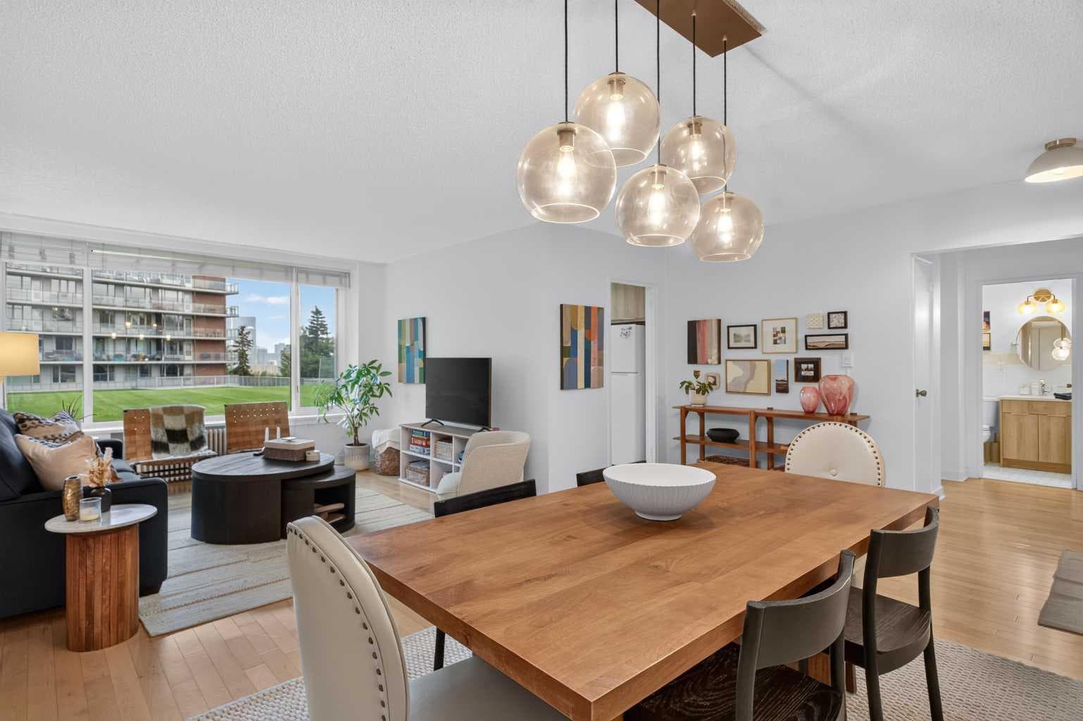 204, 3316 Rideau Place SW