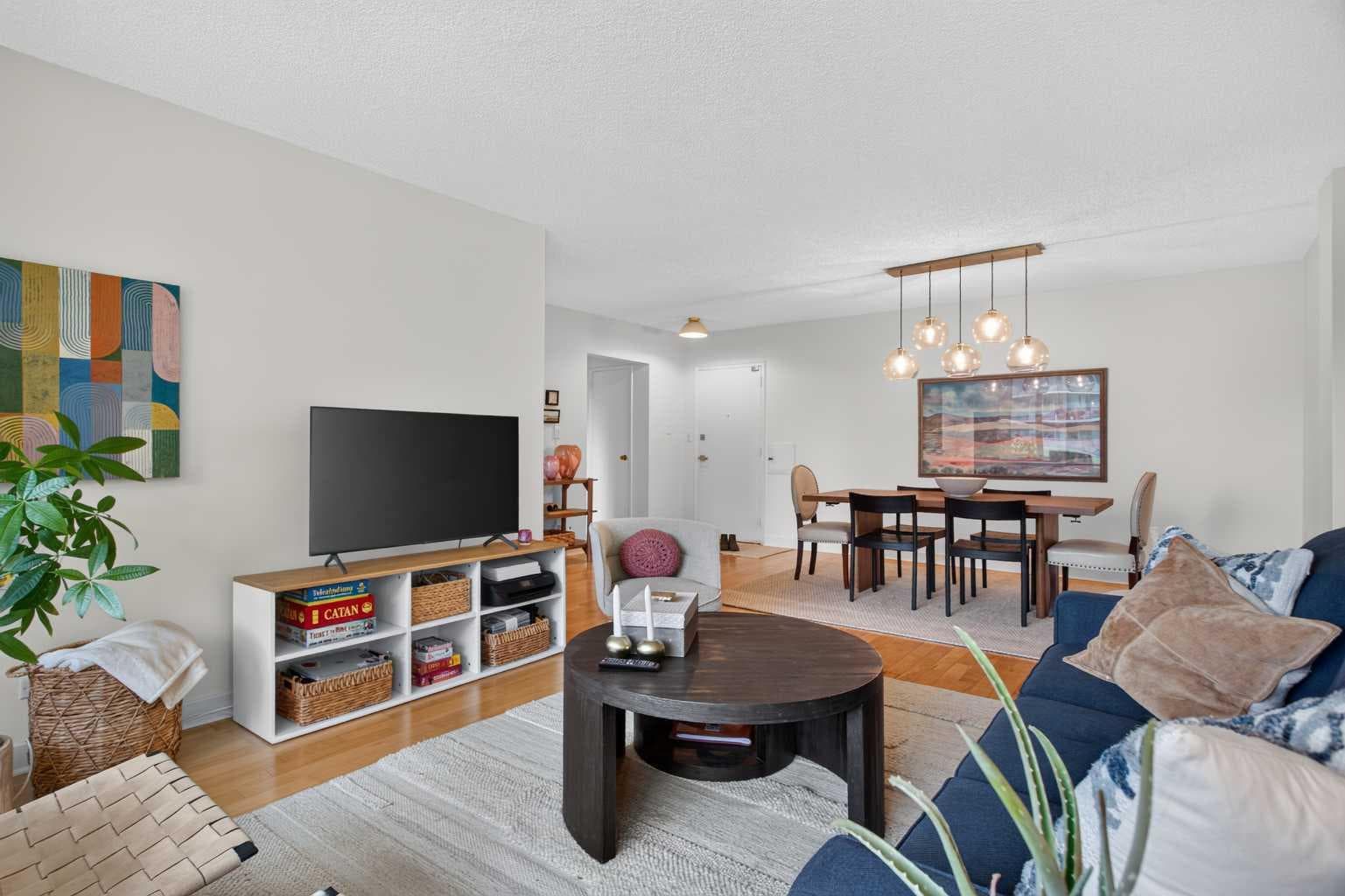 204, 3316 Rideau Place SW