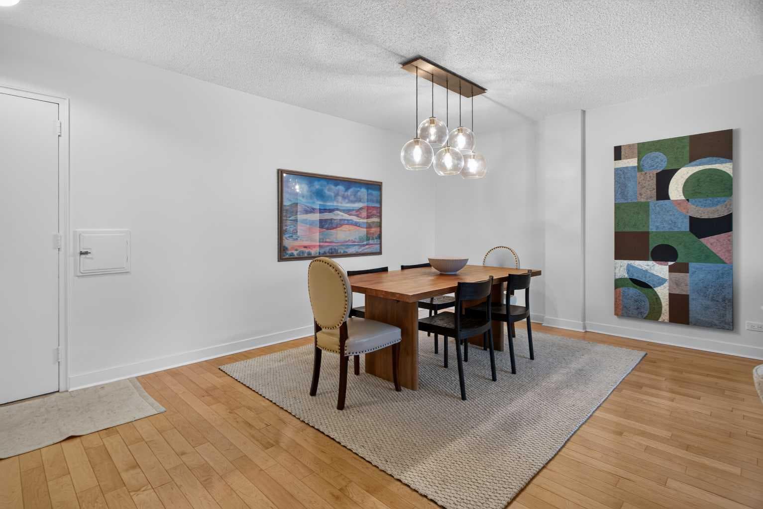 204, 3316 Rideau Place SW