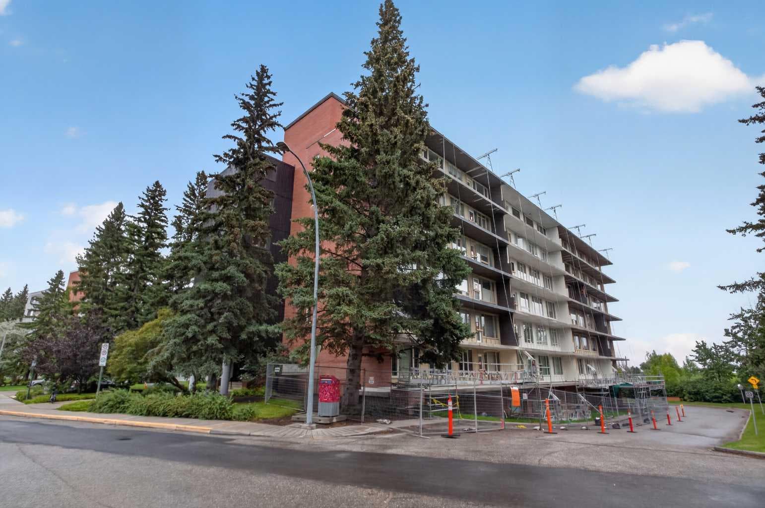 204, 3316 Rideau Place SW