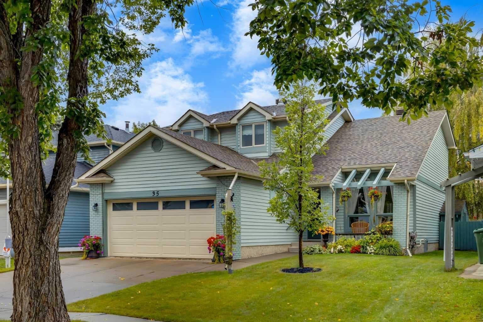 35 Millrise Way SW