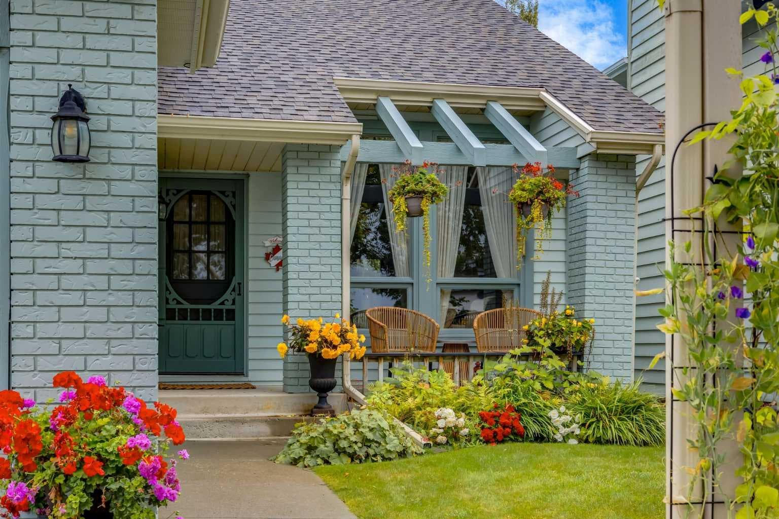 35 Millrise Way SW
