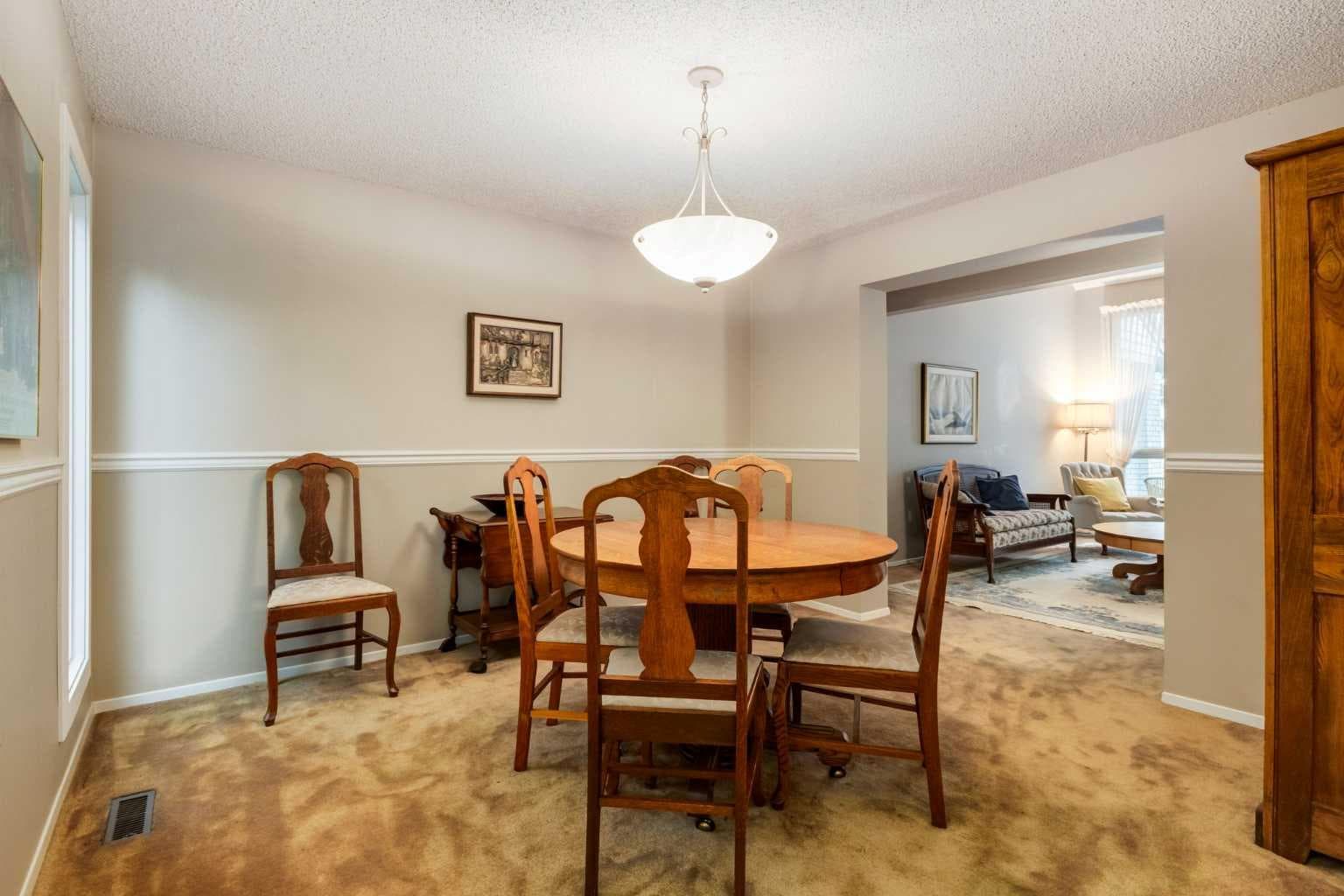 35 Millrise Way SW