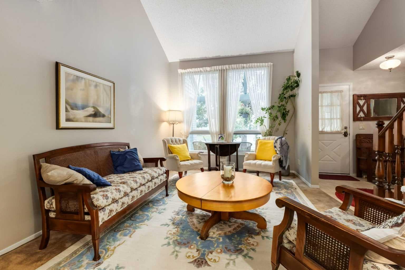 35 Millrise Way SW