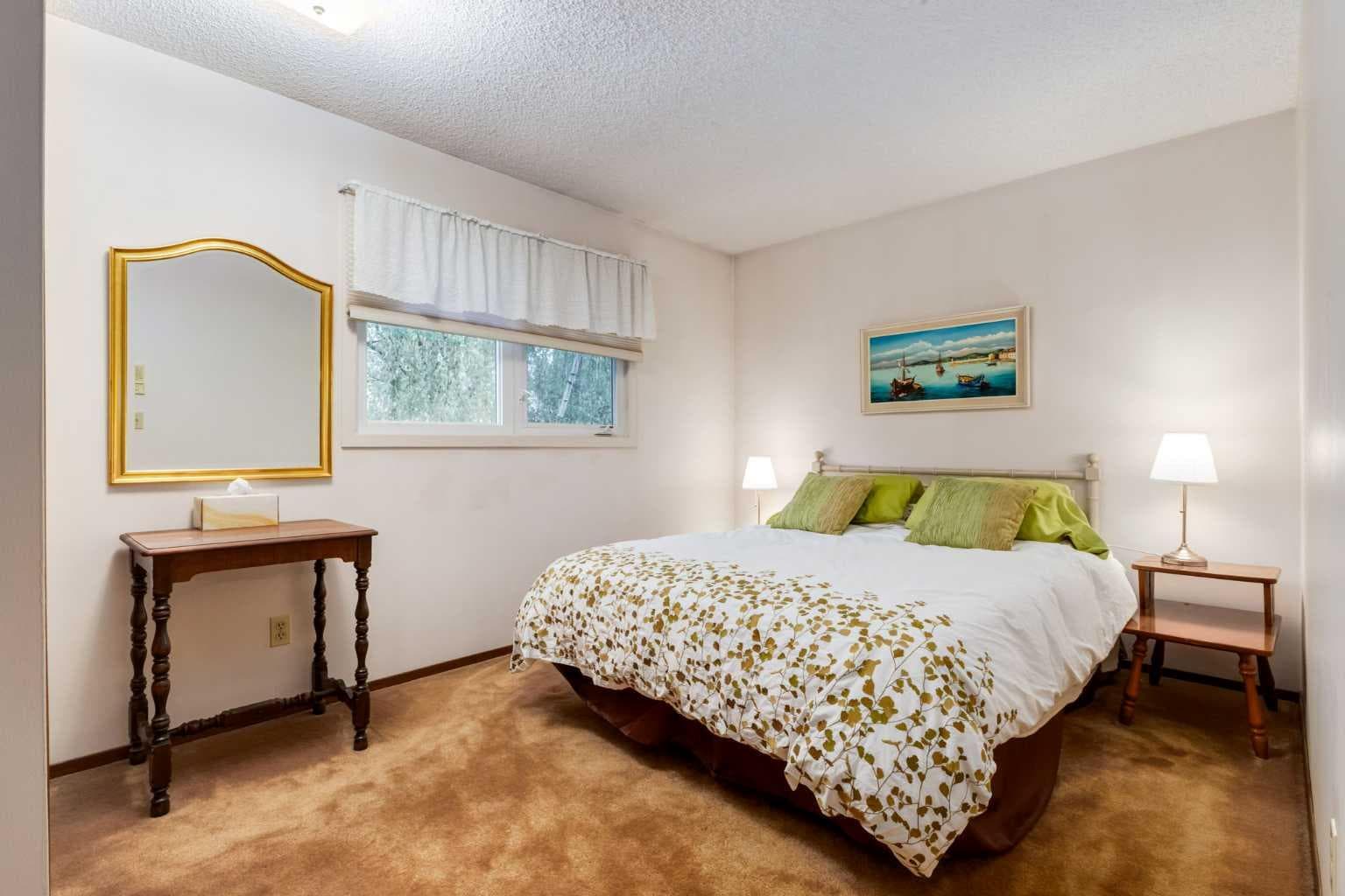 35 Millrise Way SW
