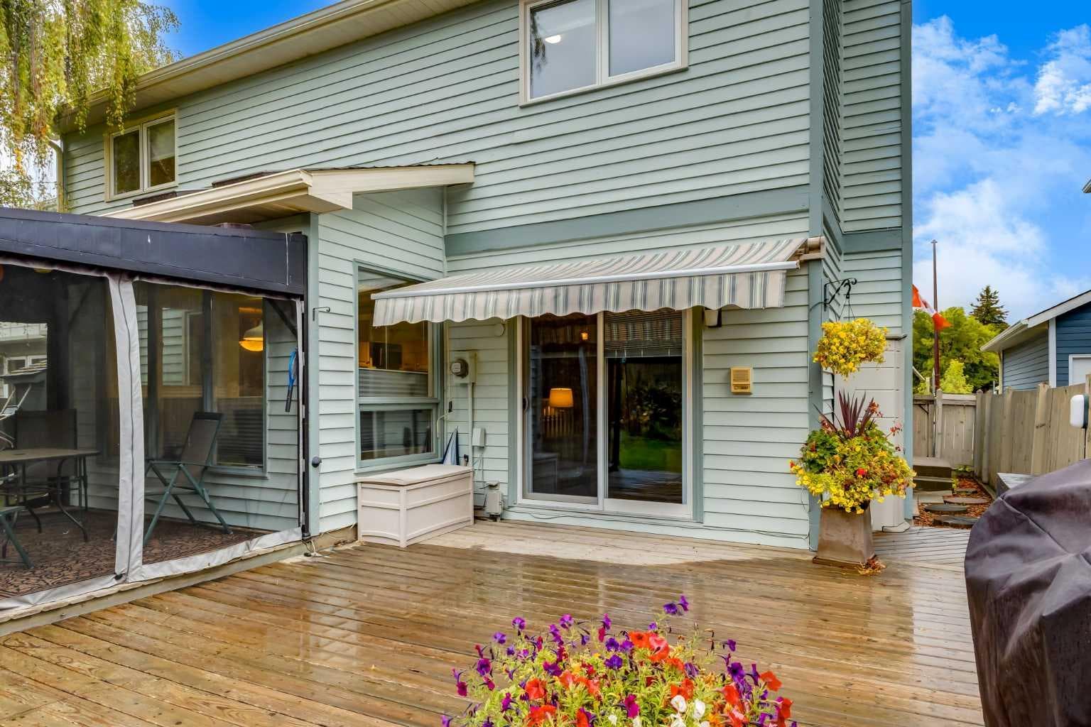 35 Millrise Way SW