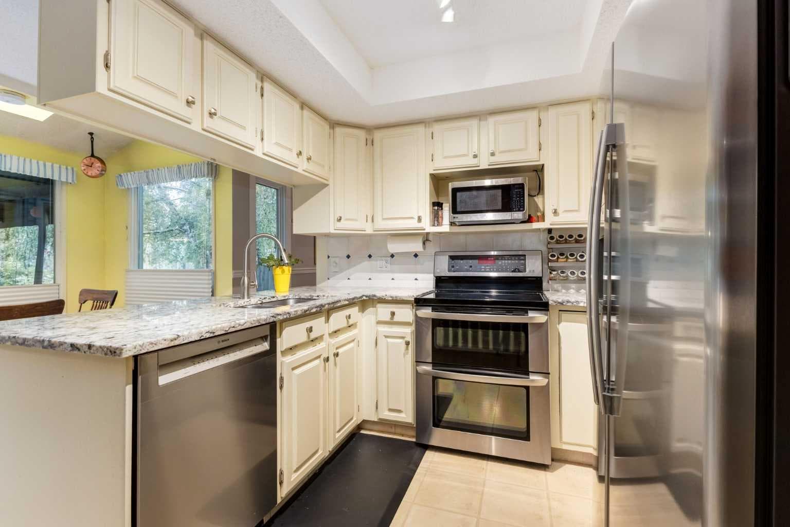 35 Millrise Way SW