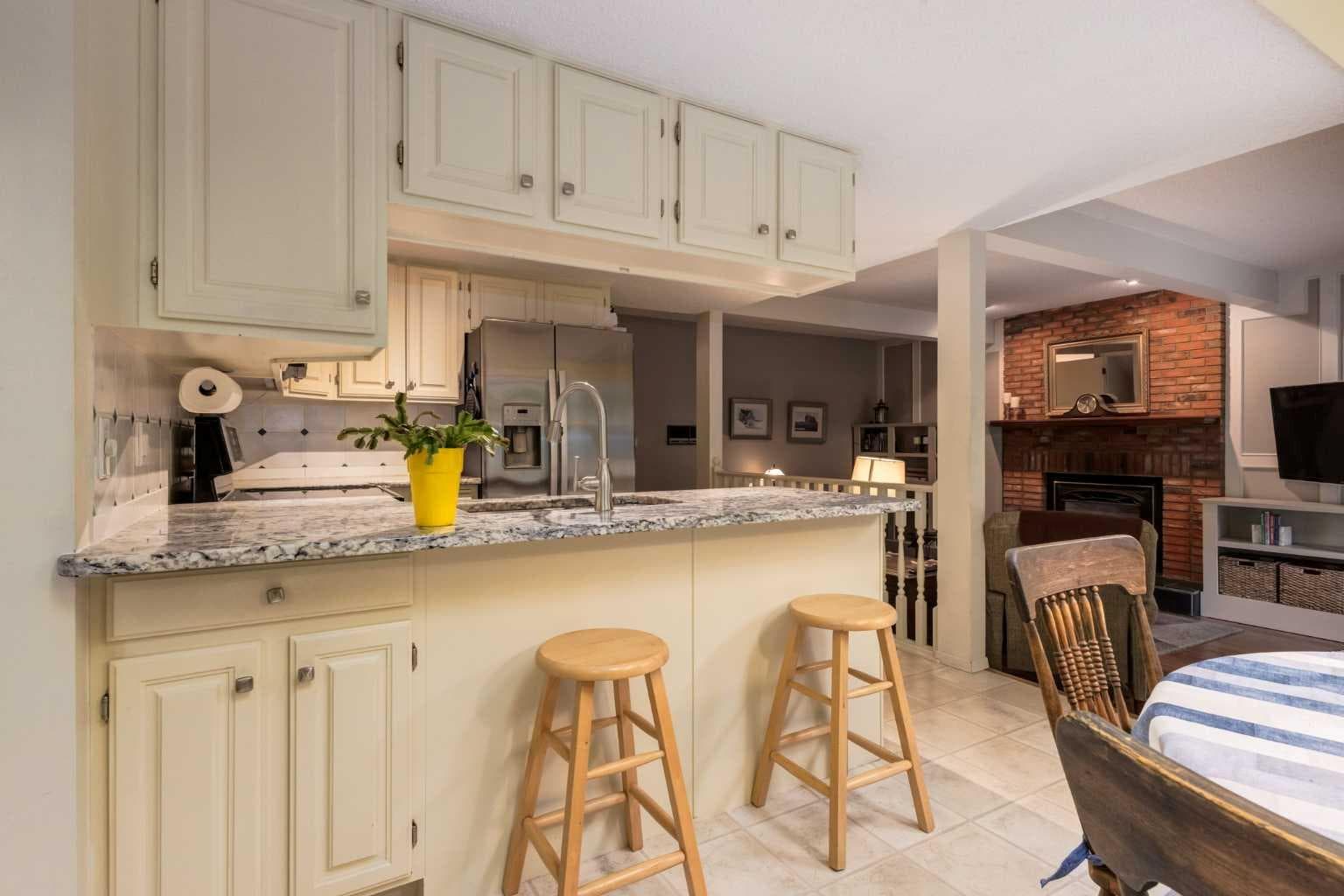 35 Millrise Way SW