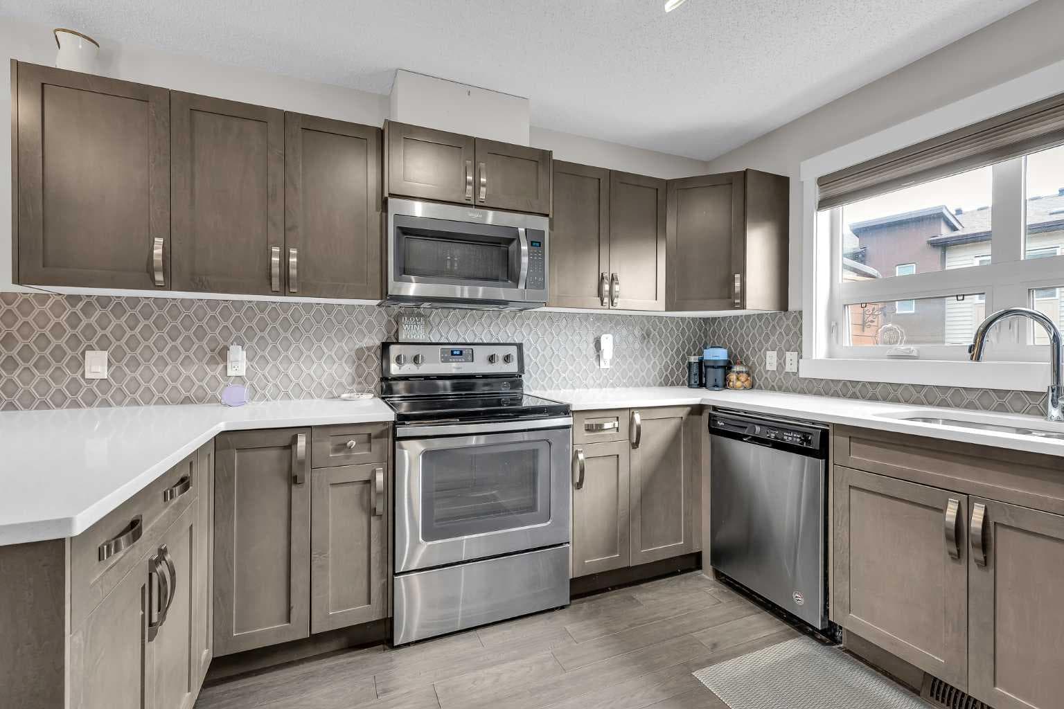 305, 2461 Baysprings Link SW