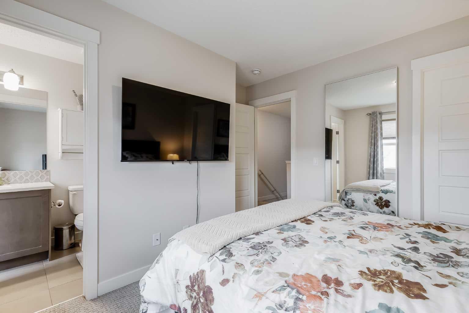 305, 2461 Baysprings Link SW