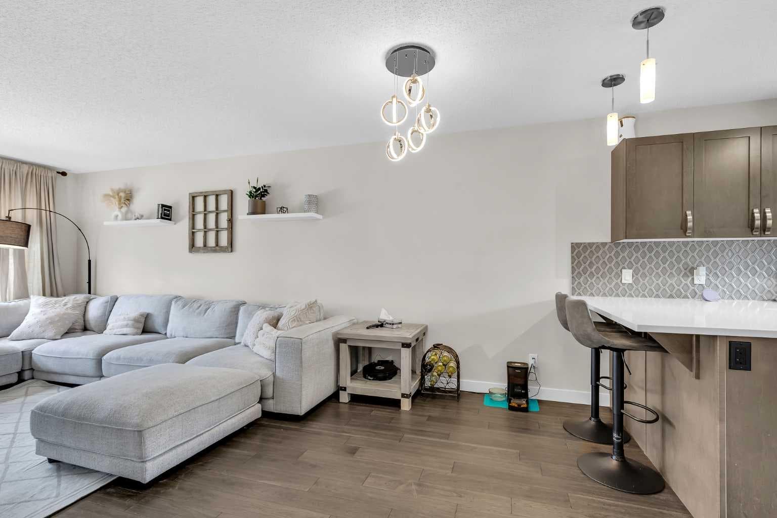 305, 2461 Baysprings Link SW