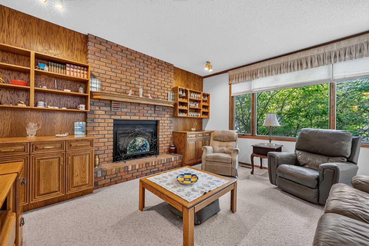 232 Hawkview Manor Circle NW