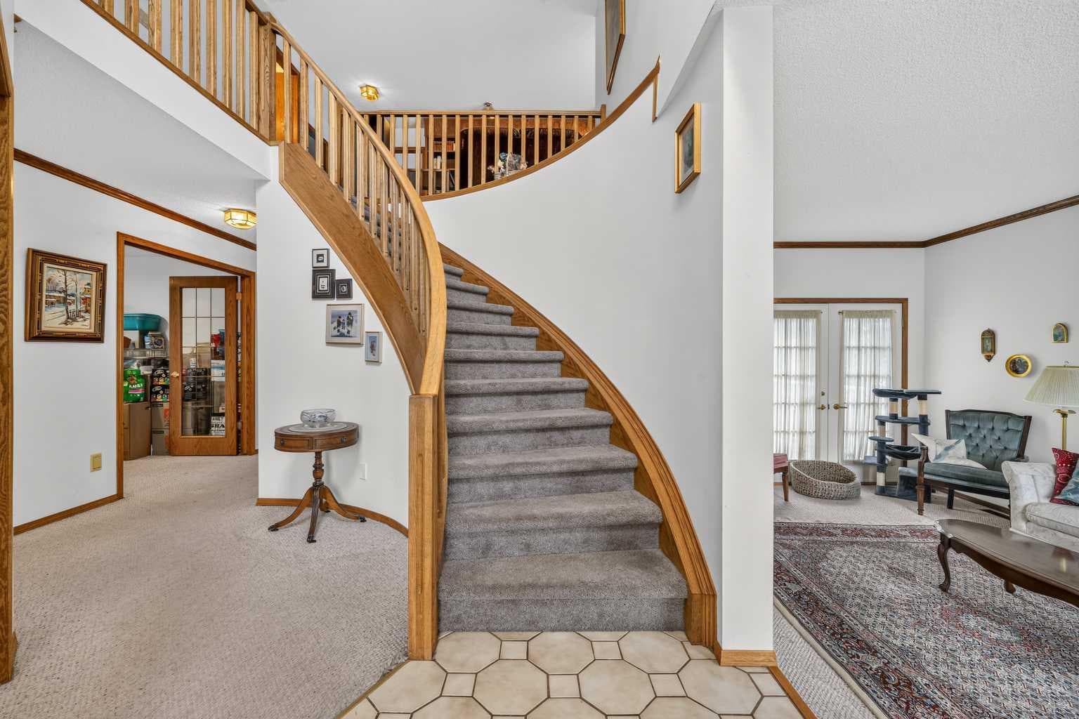 232 Hawkview Manor Circle NW