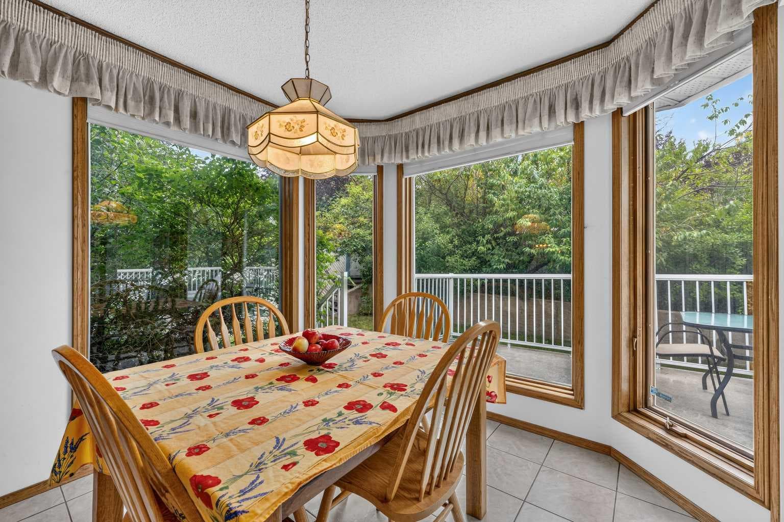 232 Hawkview Manor Circle NW