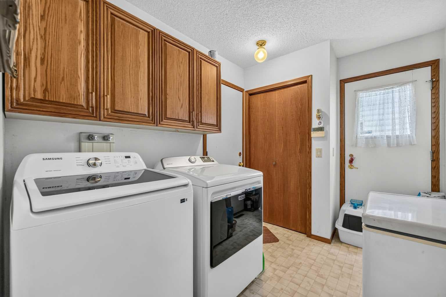 232 Hawkview Manor Circle NW