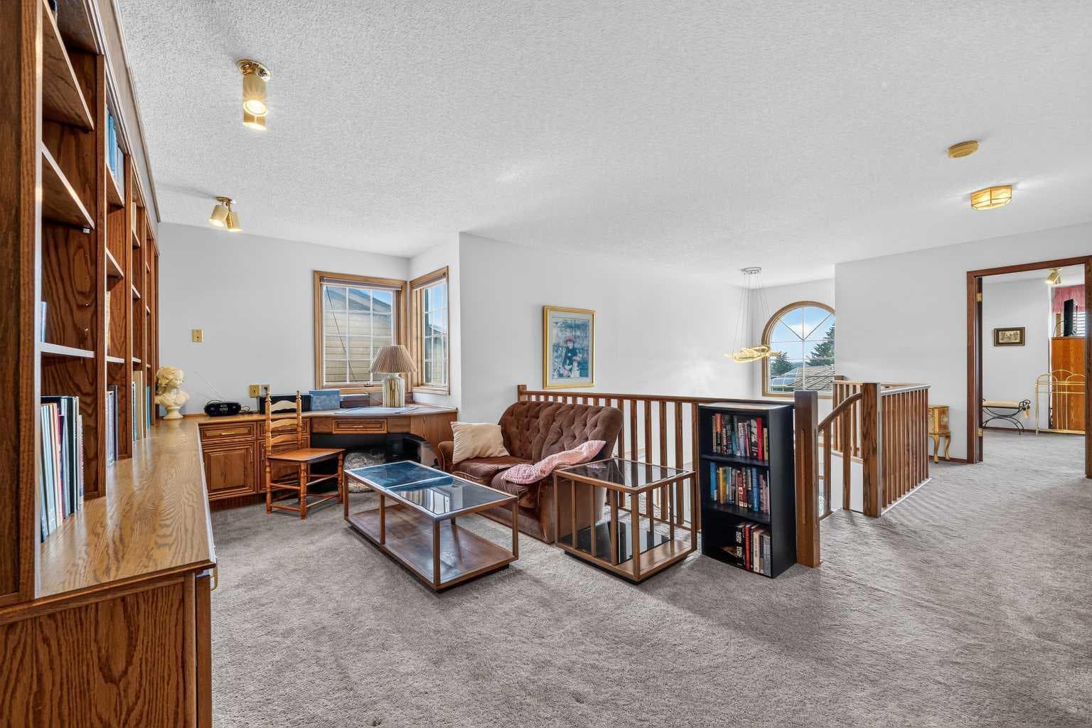 232 Hawkview Manor Circle NW