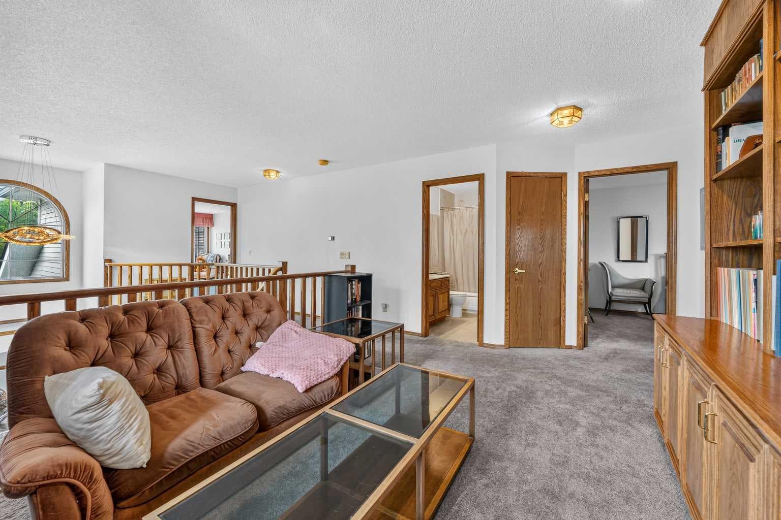 232 Hawkview Manor Circle NW