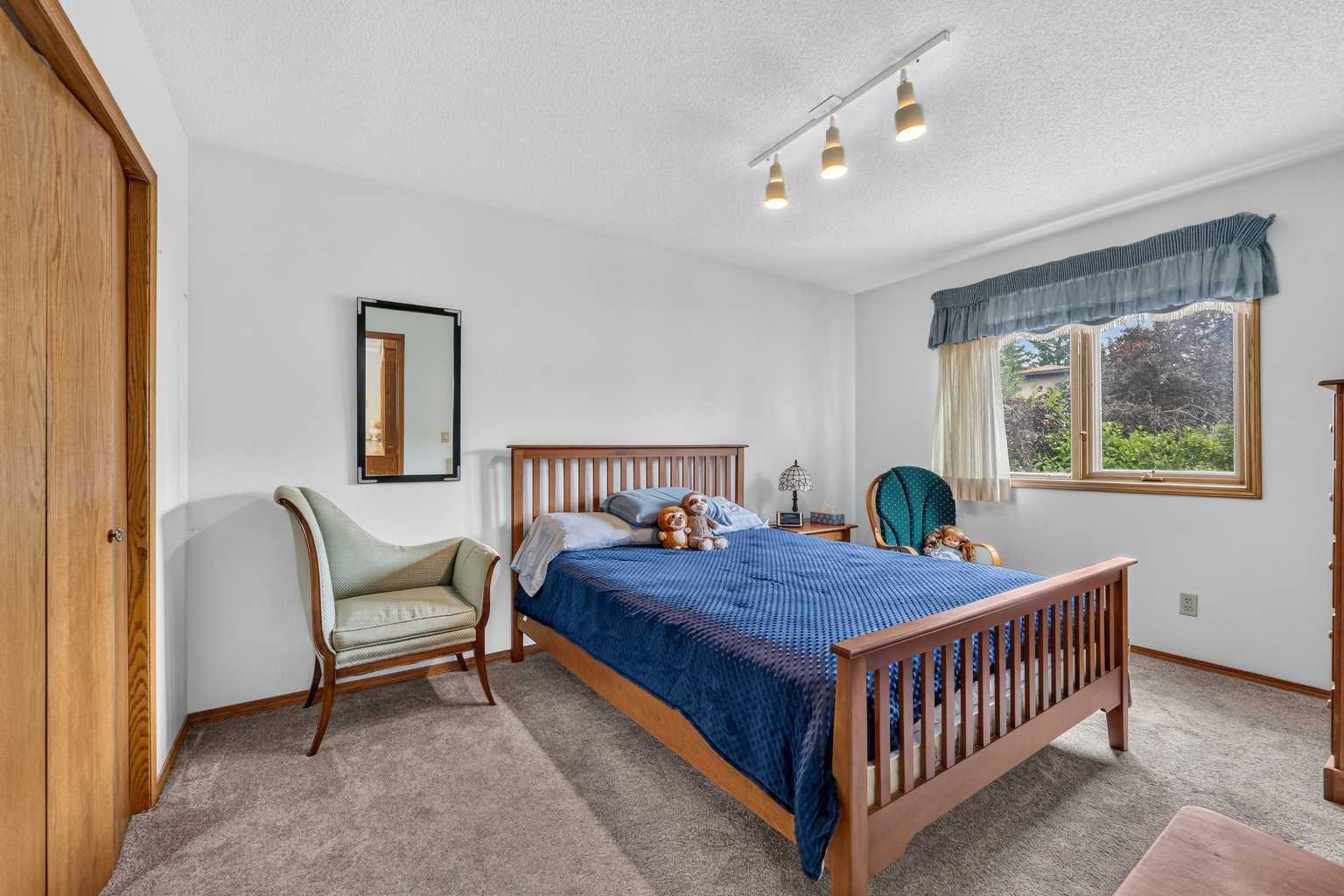 232 Hawkview Manor Circle NW