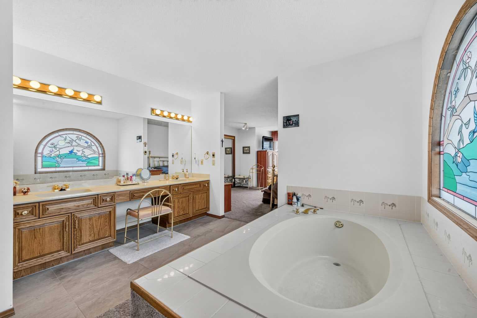 232 Hawkview Manor Circle NW