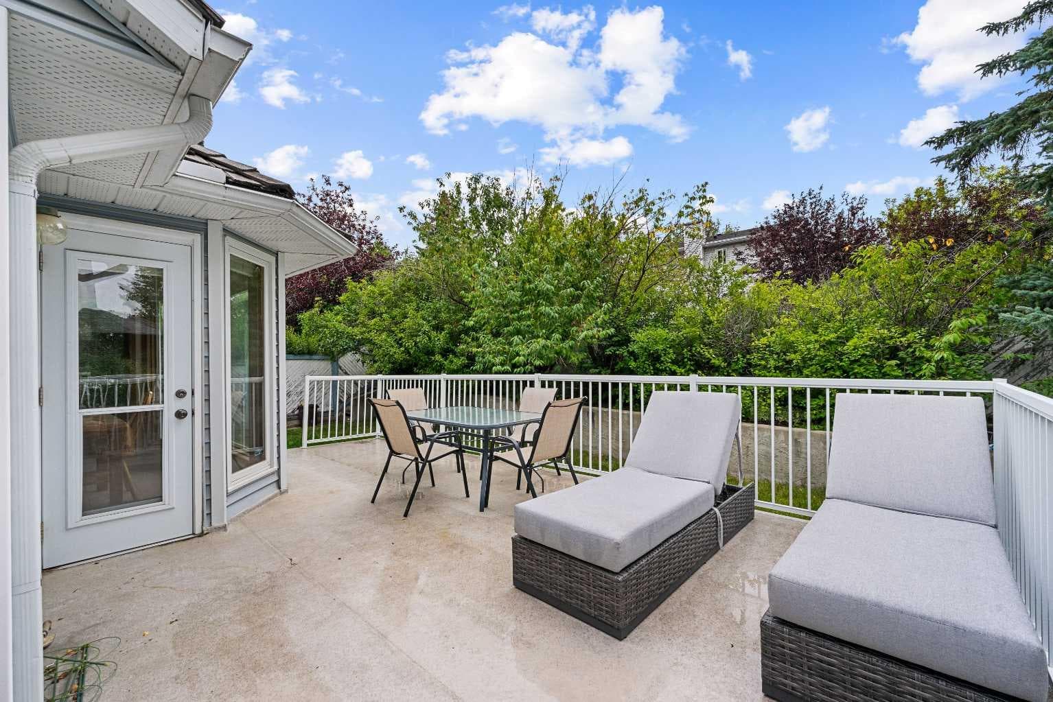 232 Hawkview Manor Circle NW