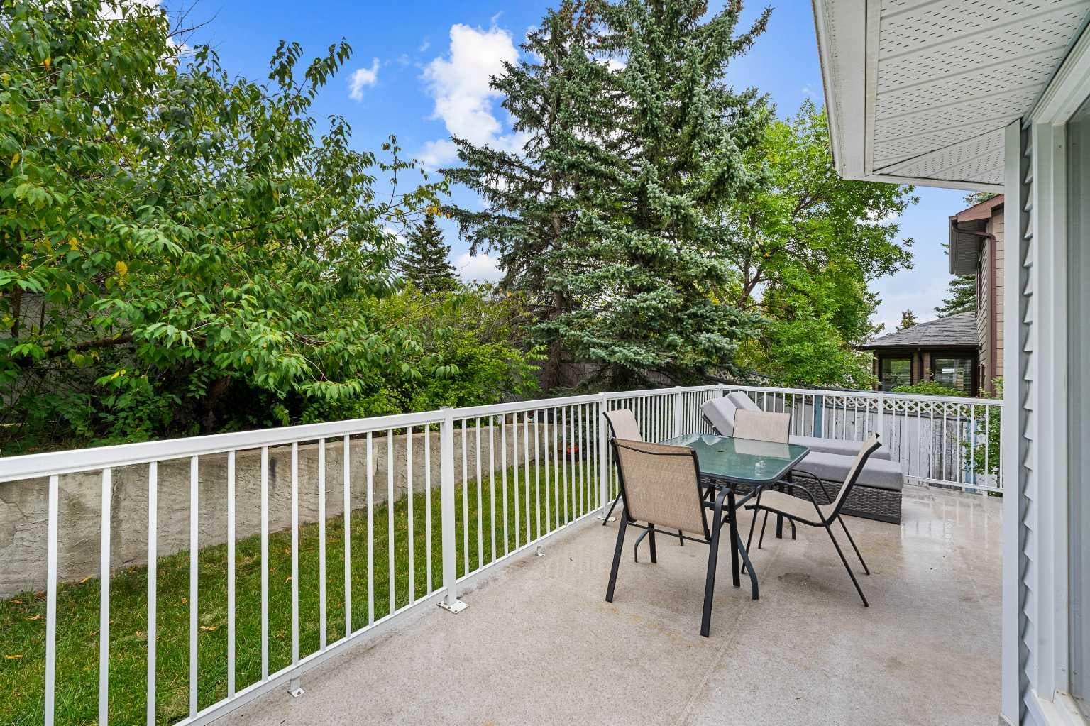 232 Hawkview Manor Circle NW