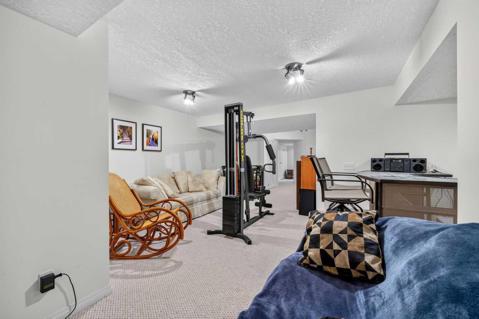 232 Hawkview Manor Circle NW