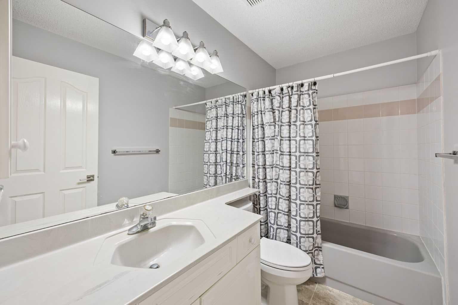 212 Coral Keys Green NE