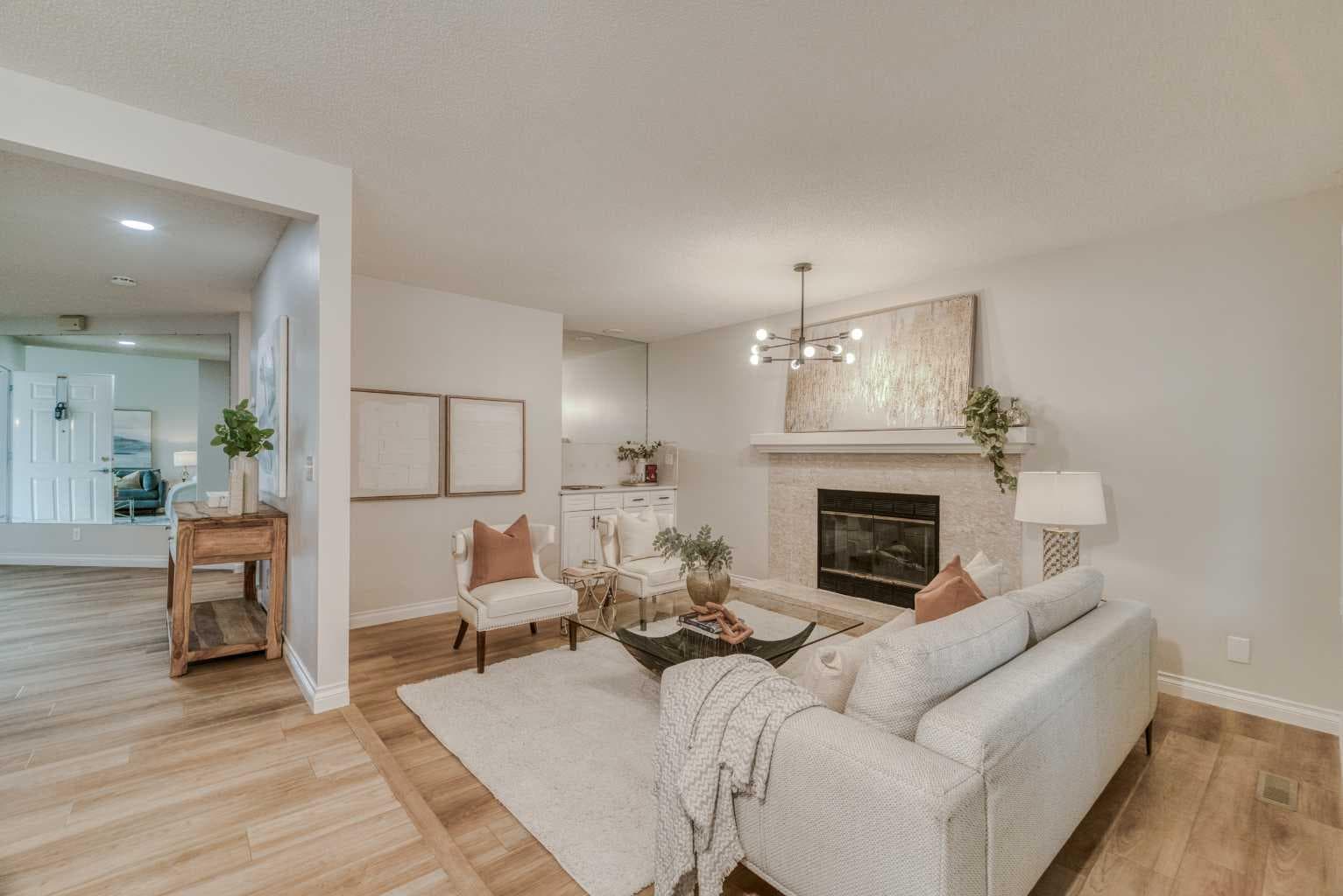 8286 Edgebrook Drive NW
