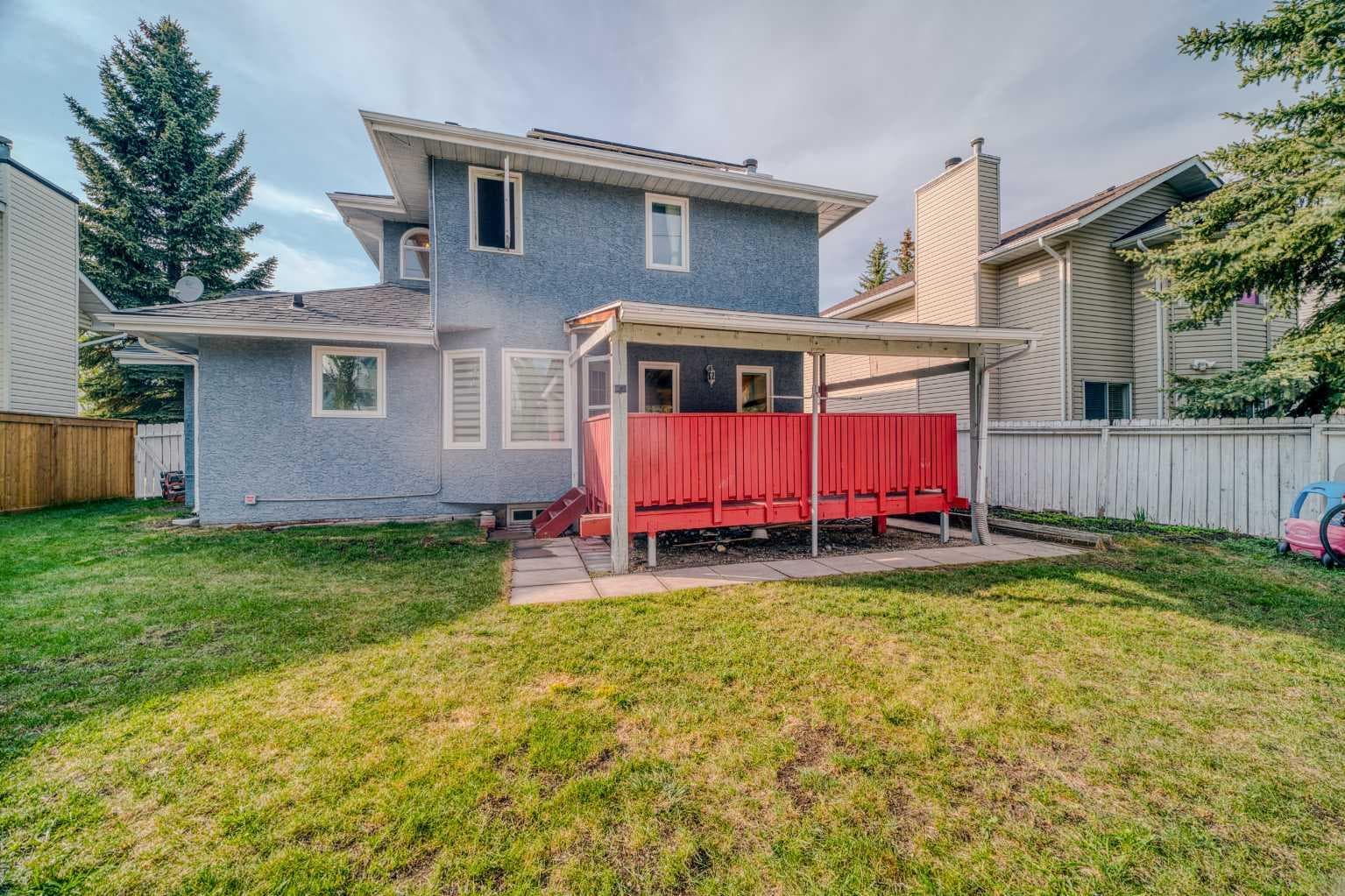 8286 Edgebrook Drive NW