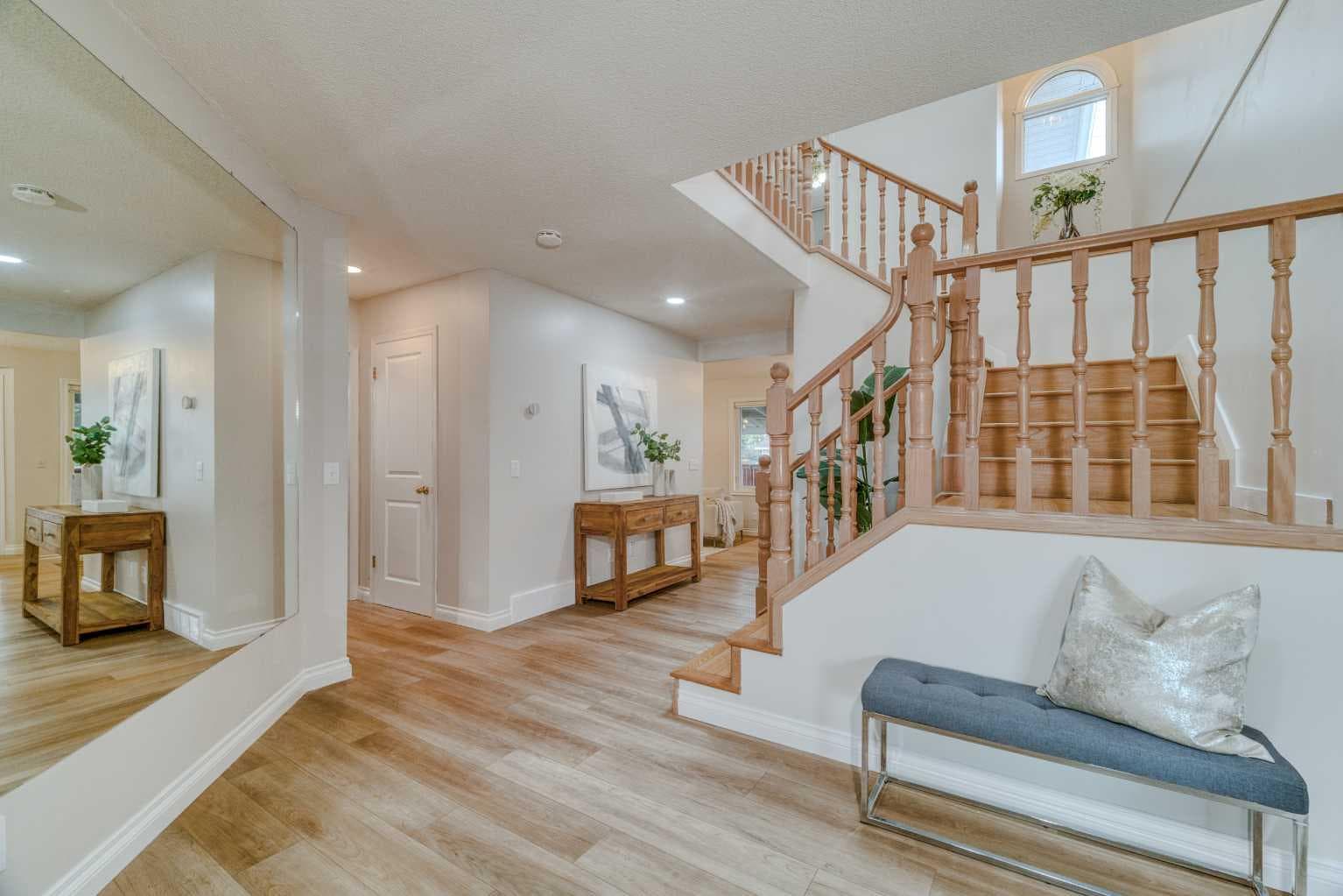8286 Edgebrook Drive NW