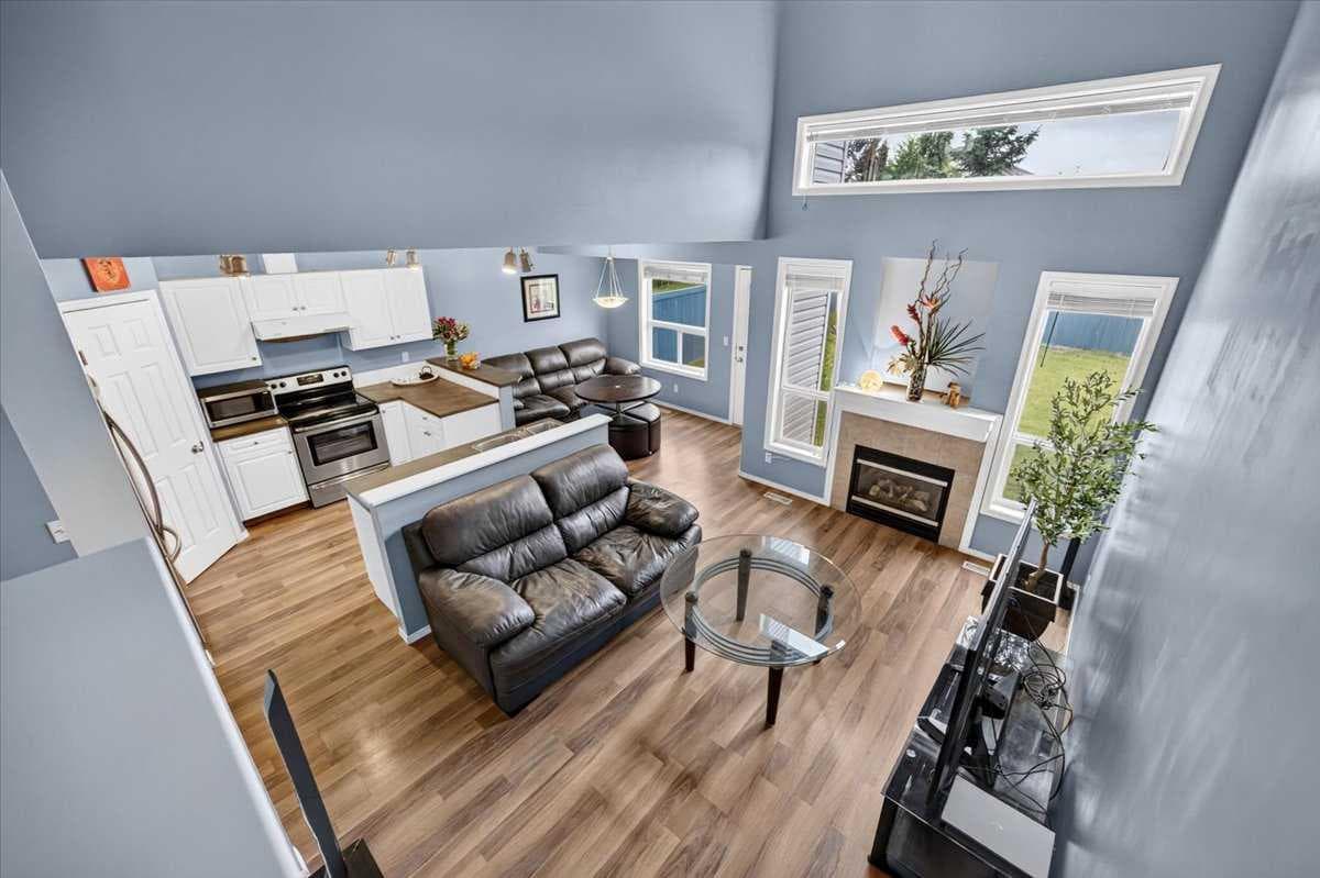 113 Canoe Square SW