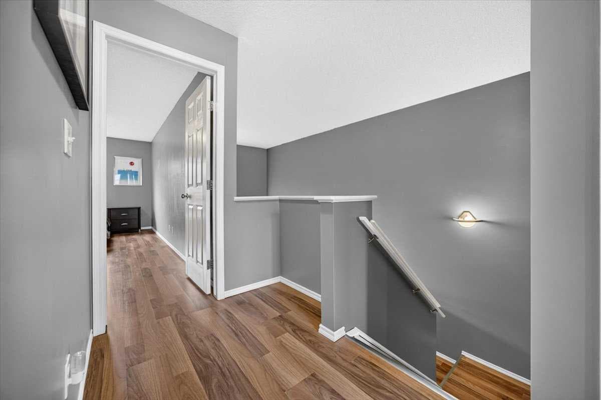 113 Canoe Square SW