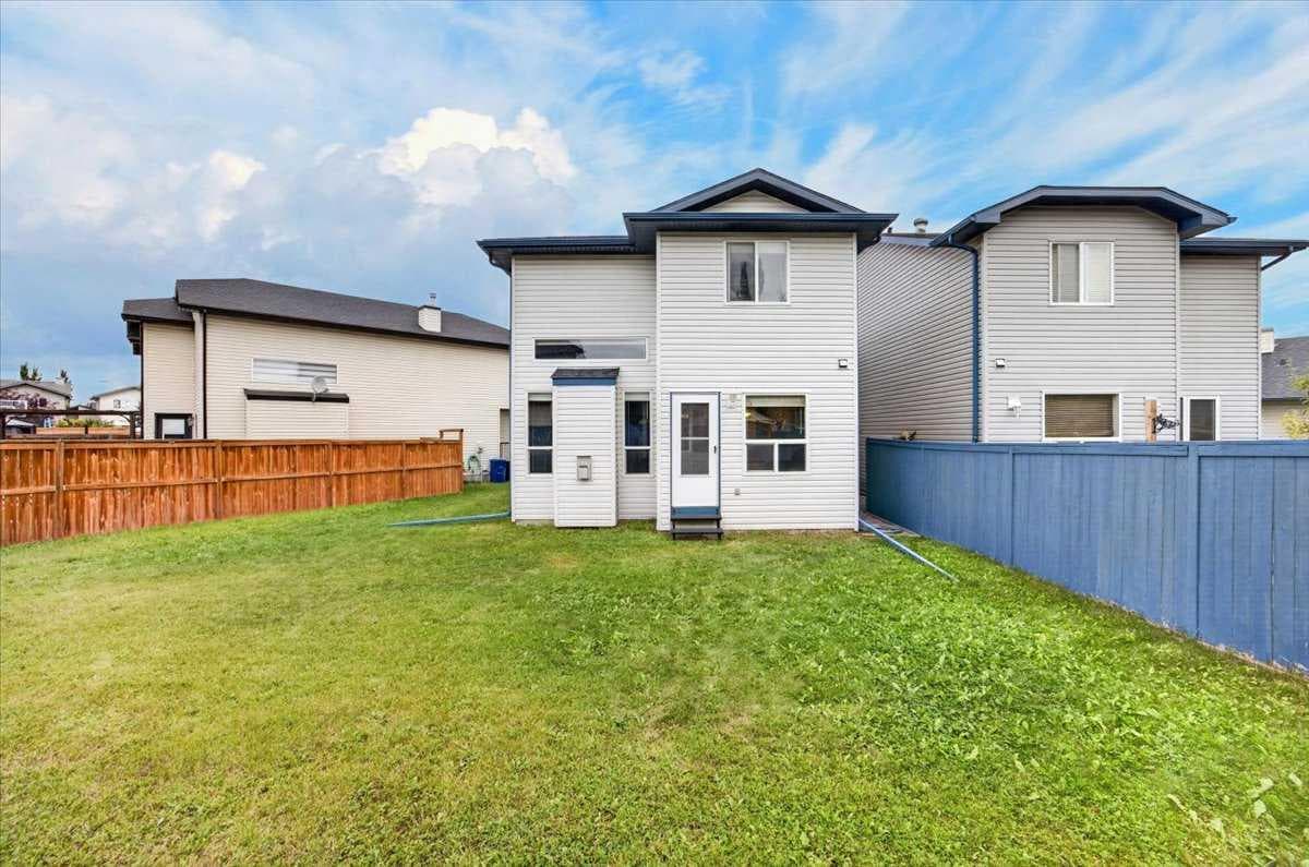 113 Canoe Square SW