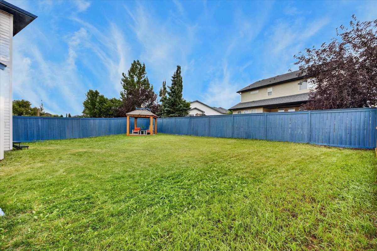 113 Canoe Square SW