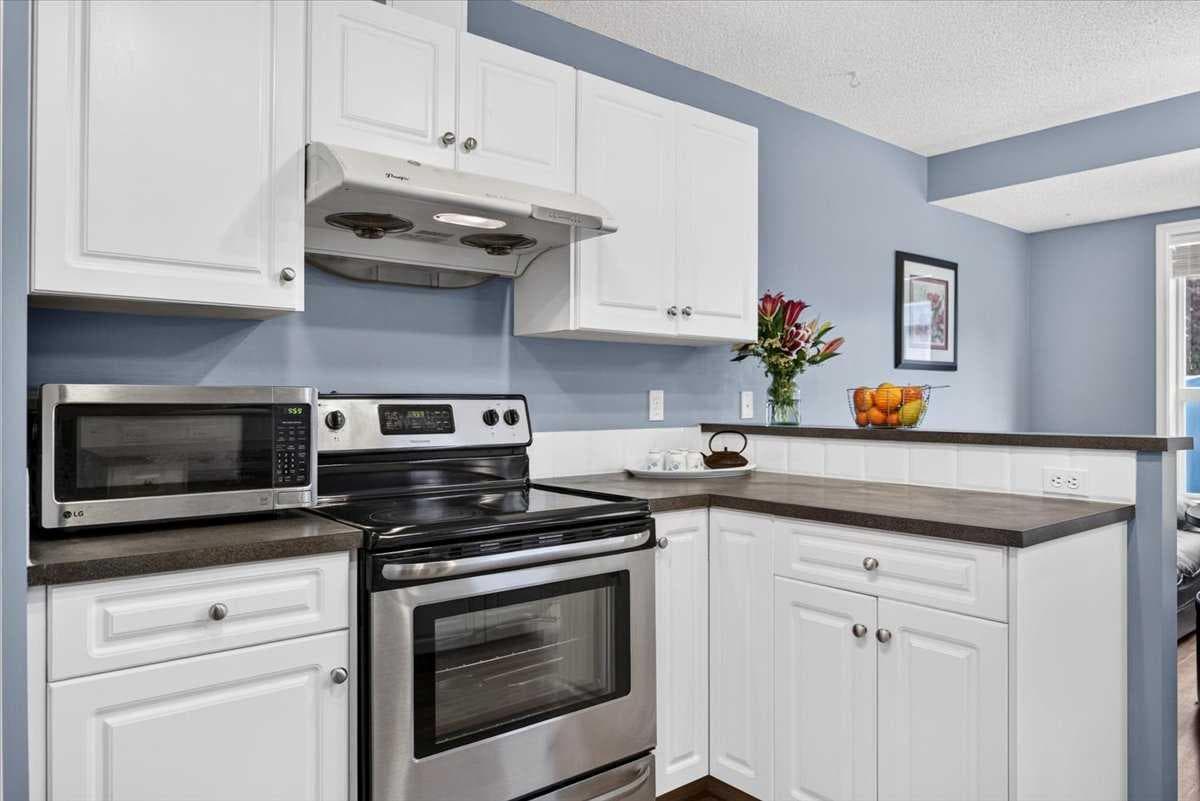 113 Canoe Square SW
