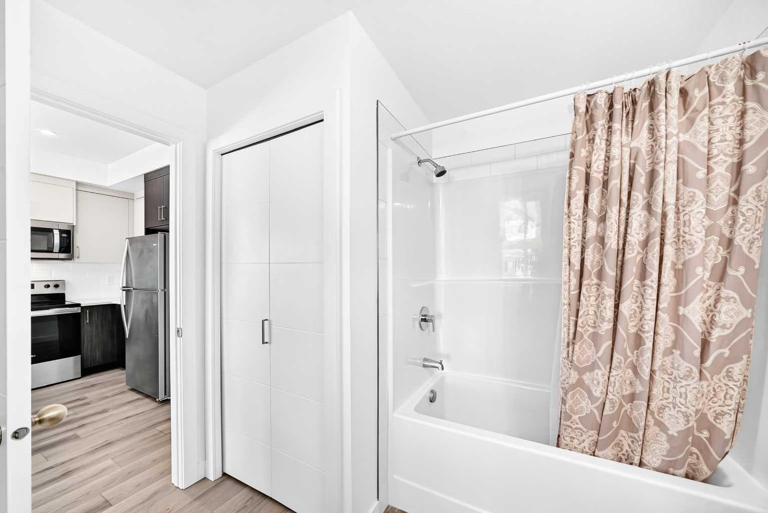 301, 205 Spring Creek Common SW