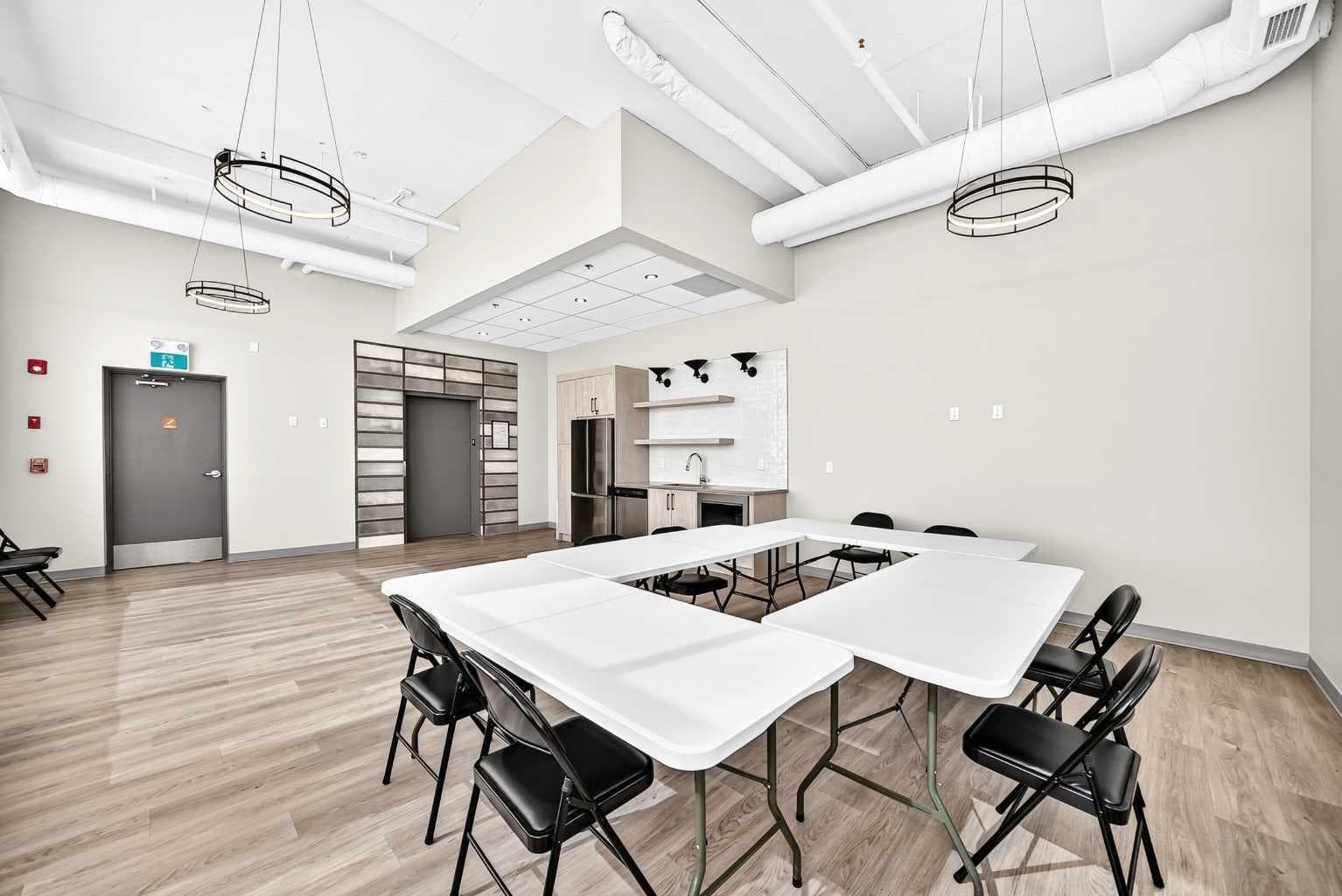 301, 205 Spring Creek Common SW