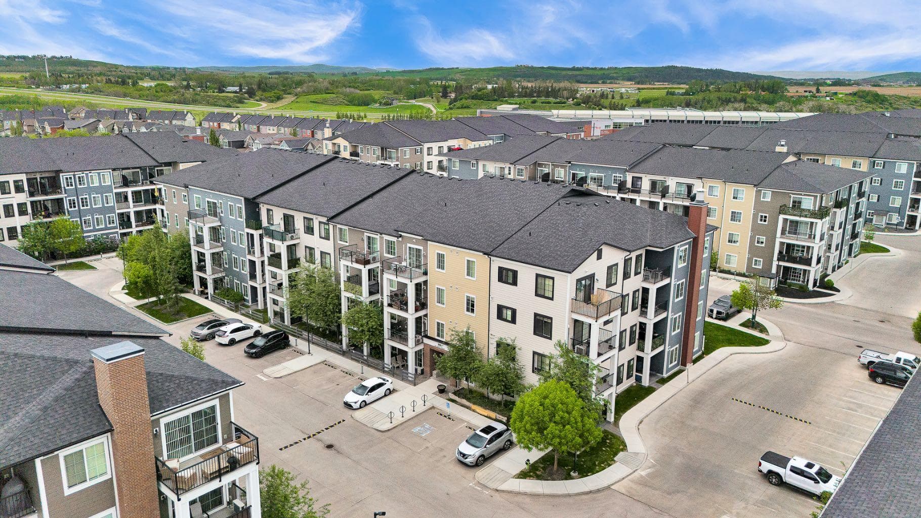 3305, 215 Legacy Boulevard SE