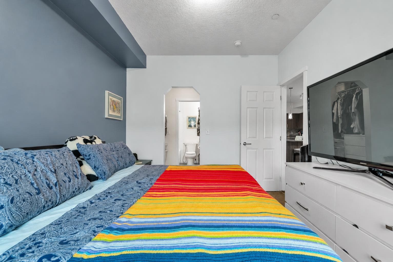 3305, 215 Legacy Boulevard SE
