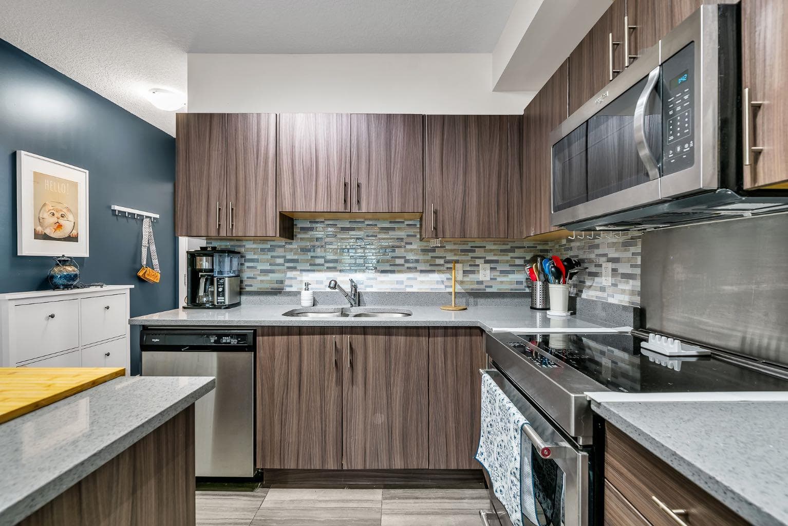 3305, 215 Legacy Boulevard SE