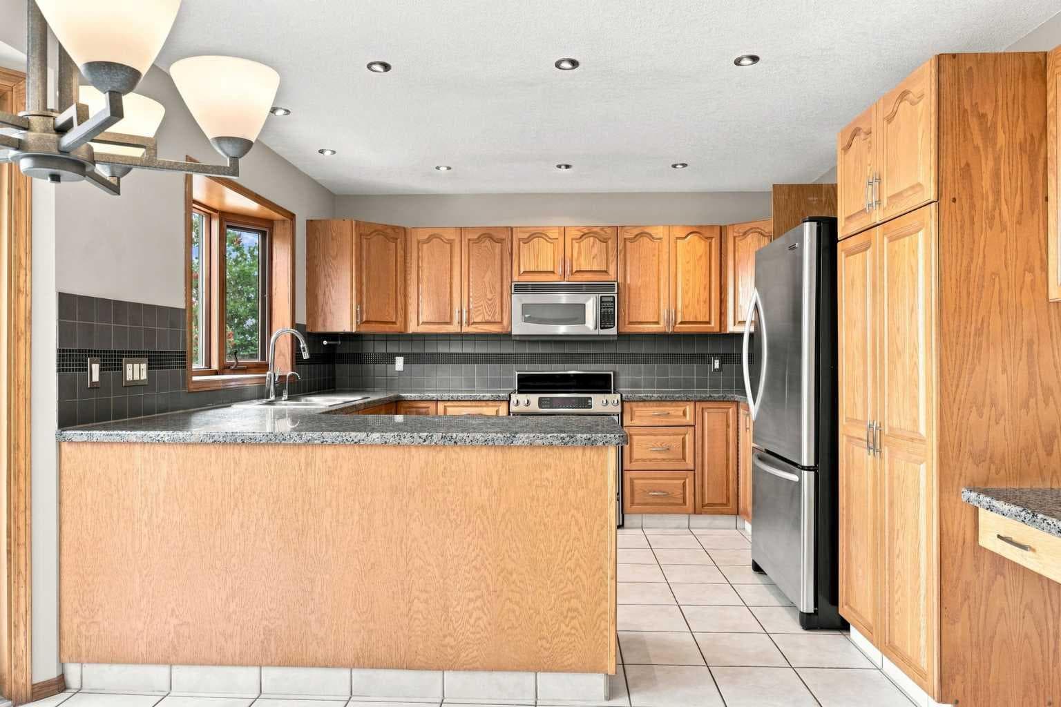 361 Santana Bay NW