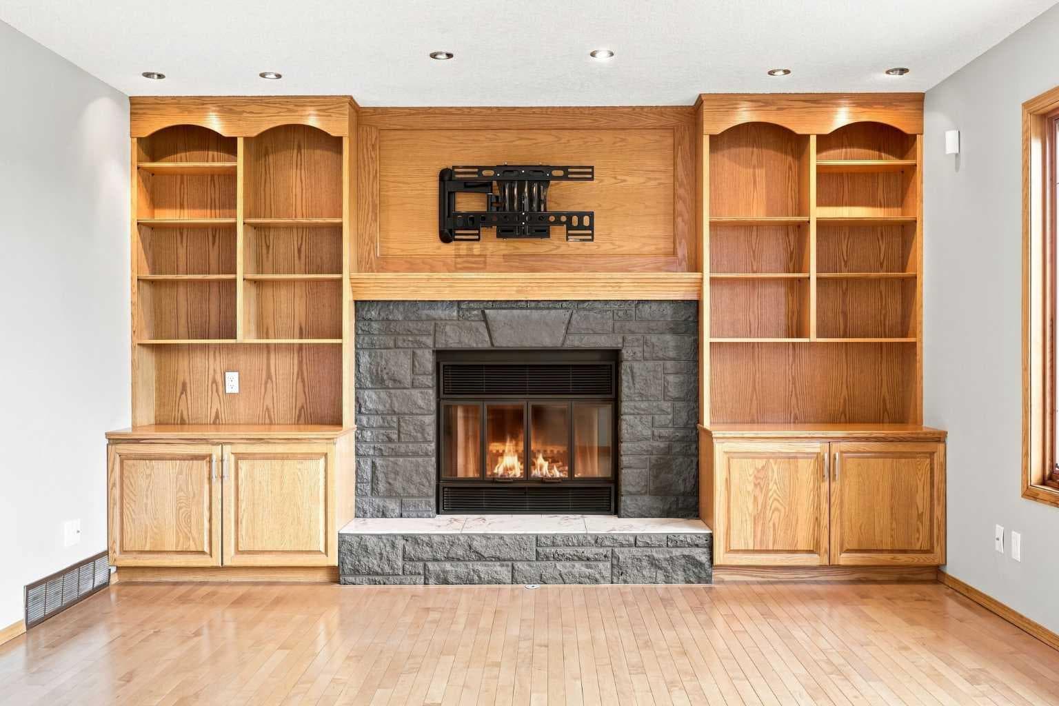 361 Santana Bay NW