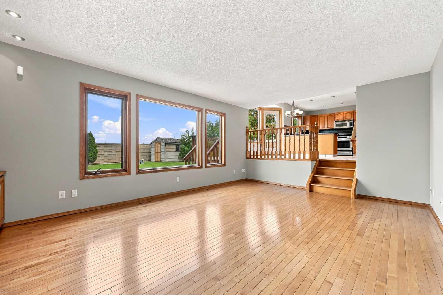 361 Santana Bay NW